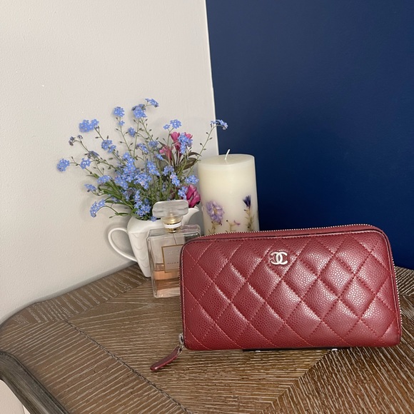 Chanel Red Caviar Wallet - Picture 2 of 3